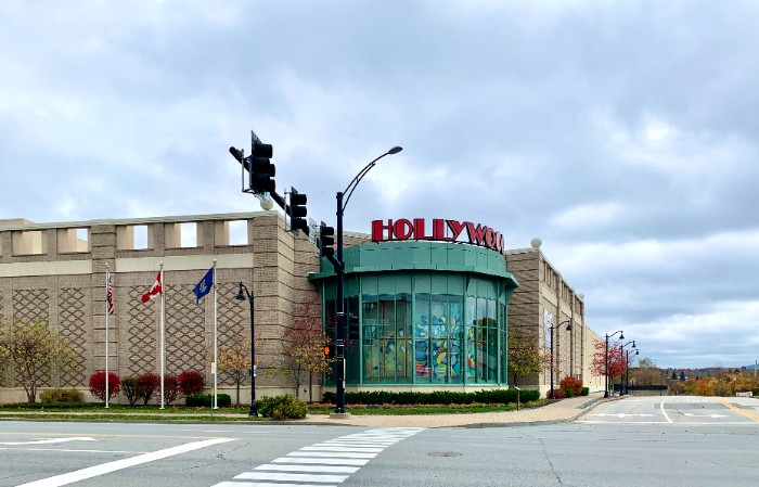 hollywood casino hotel raceway bangor reviews