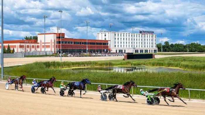 Running Aces Harness Park Columbus, Minnesota